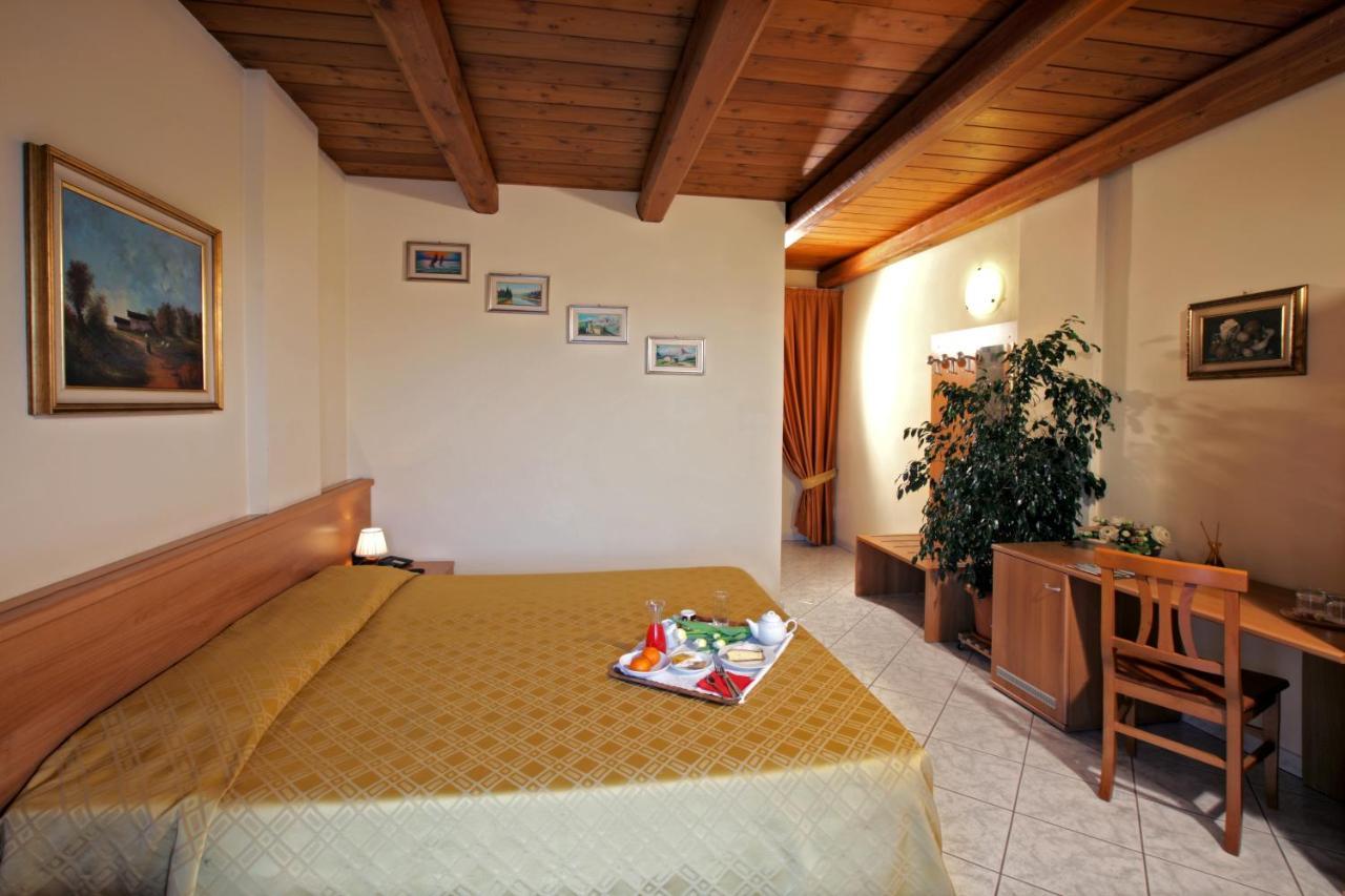 Hotel Tenuta Canta Volvera Kültér fotó